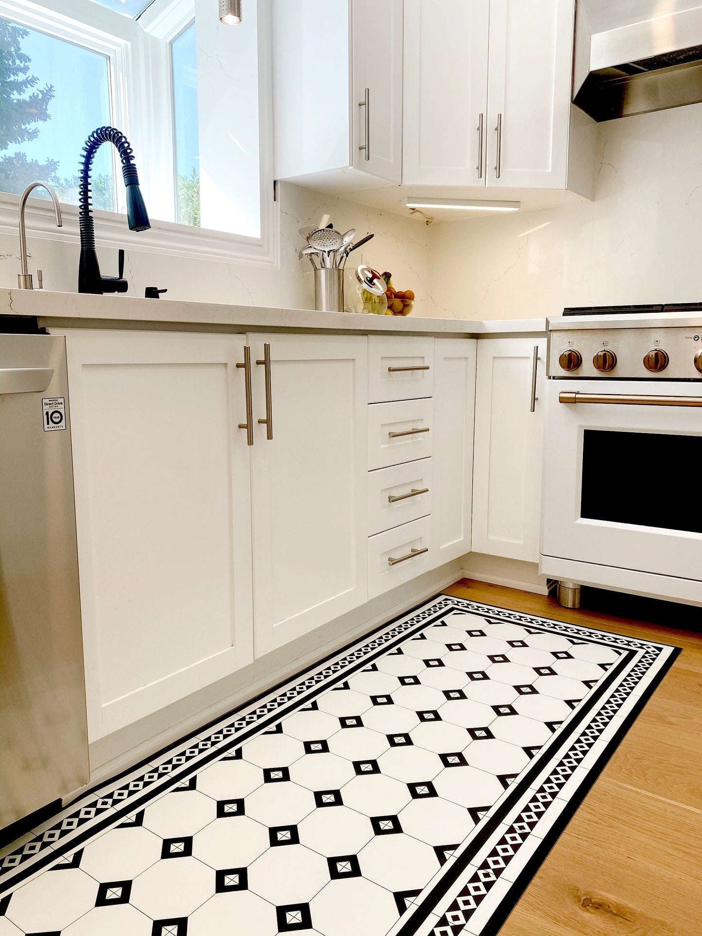 Mudroom 4x5' - Classic B&W Tile