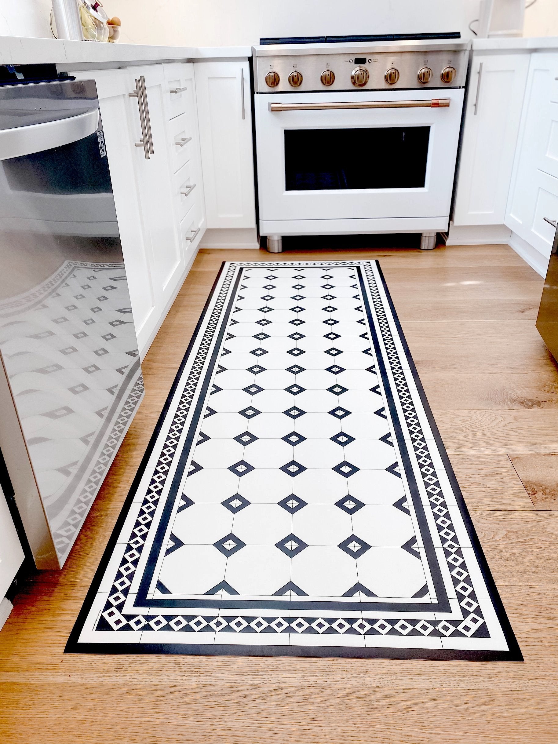 Classic Black / White Tile -Modern Function Home 